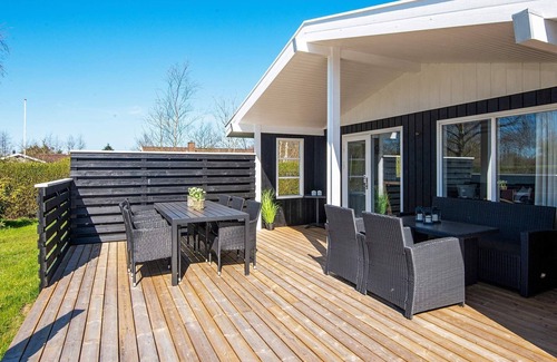 Bork Havn House | 4 person holiday home in Hemmet