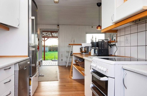 Skødshoved Strand House | 4 person holiday home in Knebel-By Traum