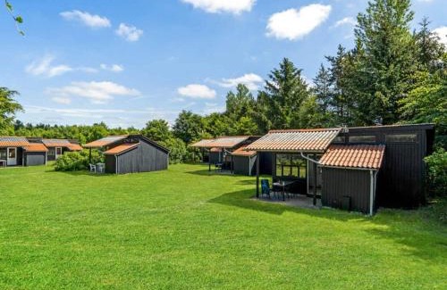 Hampen House | 4 person holiday home in Hampen