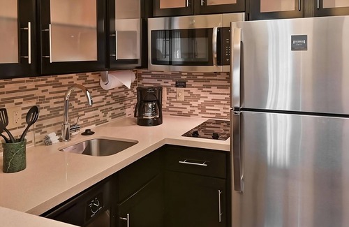 Plantation Resort | 4 Pet-friendly Accommodations Near Plantation Preserve Golf Course! W/Pool!