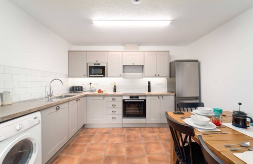 St Ives Cottage | 4 Porthmeor Court - Central St Ives - On-Site Parking