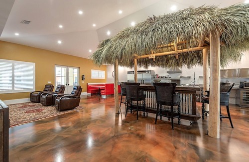 Naples House | 4 Private Suites in a New Ultra Luxury Residence