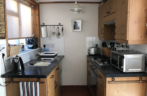Saxmundham Cottage | 4* Rated Town Cottage for couples or solo travellers, close to Heritage Coast