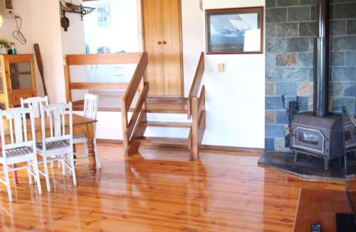 Normanville House | 4 Robert Norman Street