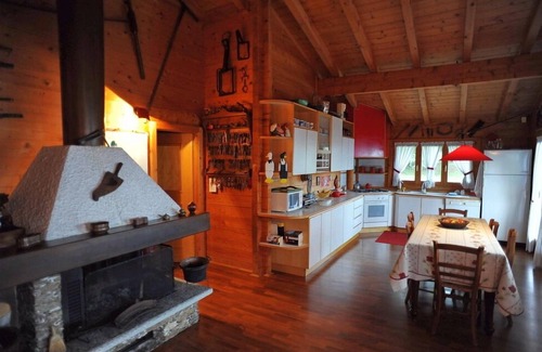 Agra House | 4-room house in absolutely quiet and all-day sunny south facing with dream view