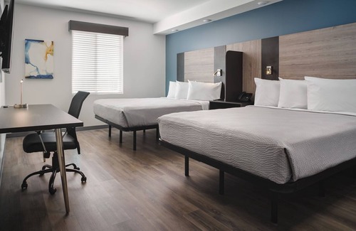 Lithia Springs Hotel | 4 Spacious Comfortable Suites Near CNN Center - Pet-Friendly Options Available