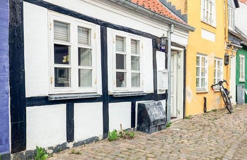 Aalborg Midtby House | 4 star holiday home in Aalborg