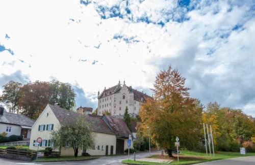 Haunsheim Apartment | 4-Sterne Ferienwohnung Maria Legoland 70m2 - 2 Schlafzimmer - 2-6 Gäste