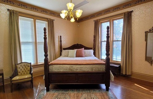 Springfield House | #4 - The E.M. Forster Room