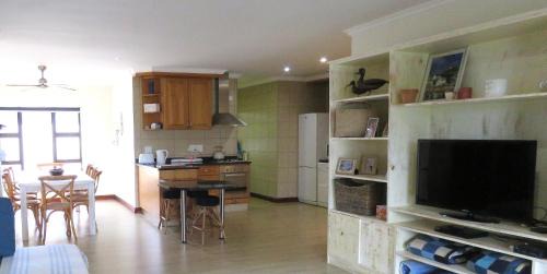 Ramsgate South Apartment | 4 The Shores