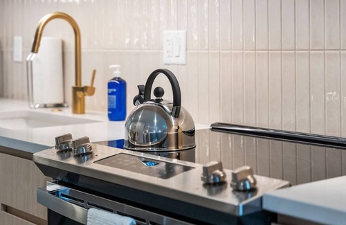 Rio Grande Hotel | 4 Units | Explore Downtown SLC | Modern Haven w/Terrace BBQ Near Temple Square