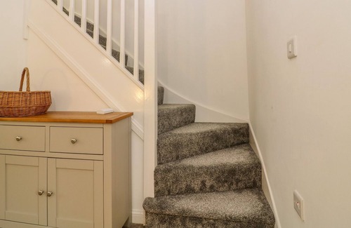 Lower Lemington House | 4 VARSITY CLOSE, family friendly, with a garden in Moreton-In-Marsh