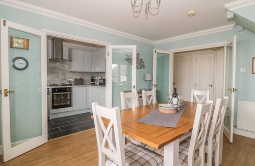 Sheringham Cottage | 4 VICTORIA COURT, pet friendly, country holiday cottage in Sheringham