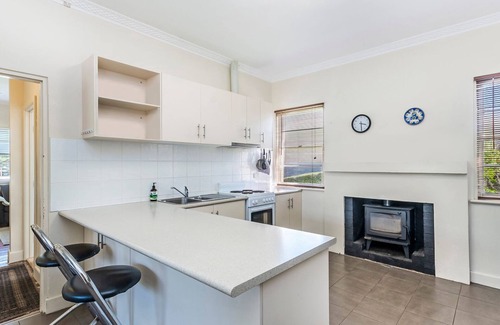 Port Fairy House | 40 Campbell - comfortable and spacious with a large enclosed backyard, ideal for children and pets