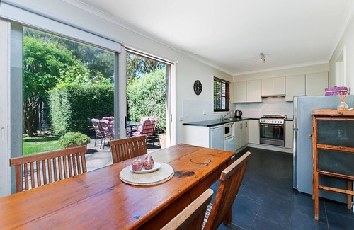 Port Fairy Cottage | 40 Regent, close to the fabulous attractions beautiful Port Fairy has to offer!