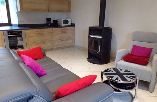 Mur-de-Bretagne House | 400 m from Lake Guerledan Brittany gite 6 people