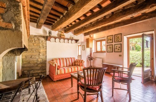 Capolona House | 400 m² House ∙ 8 bedrooms ∙ 14 guests