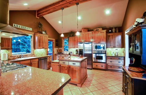 Truckee Cabin | 4000 sqft Luxury Home sleeps 10