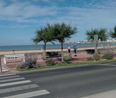 Saint-Georges-de-Didonne House | 400m de la plage Maison 3 chambres avec jardin