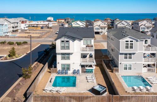 Kitty Hawk House | 4059 - Bikinis Martinis