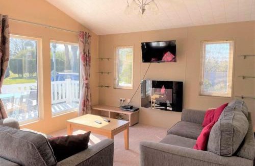 Pevensey Ski Chalet | 41 Woodland Walk Pevensey Bay Holiday Park