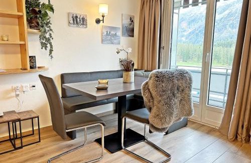 Champfer Apartment | 42m2 Alpenschick mit Balkon, Ausblick, Pool - E405