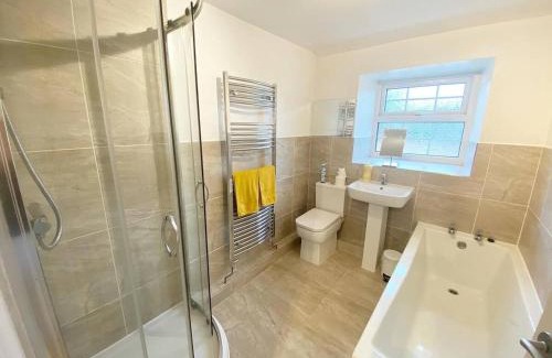 Coedpoeth House | 43 Heol Maelor- A Homely Cottage in Wrexham, North Wales