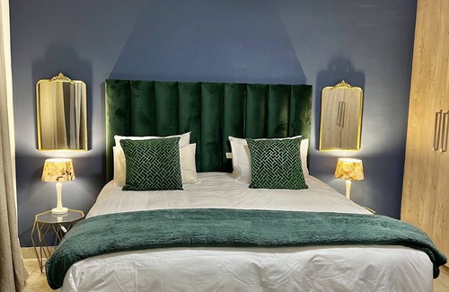 Greater Johannesburg Metropolitan Area Hotel | "435 on Vale Boutique Aparthotel”: A Luxurious Retreat in the Heart of Elegance