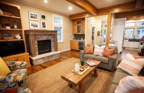 Maple City Cottage | 4678 on Glen Lake - Beautiful Luxury Cottage