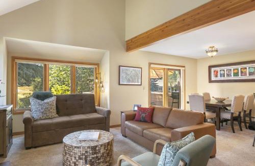 Edwards House | 470 Homestead Unit 13 townhouse