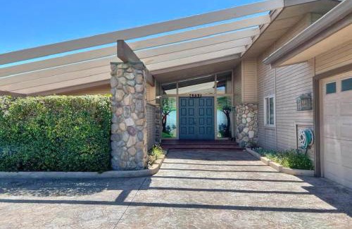San Simeon House | 4757 Windsor Bl.