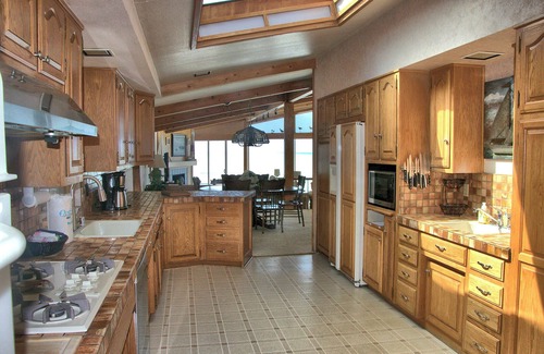 San Simeon House | 4757 Windsor Blvd. Seaclift Estates