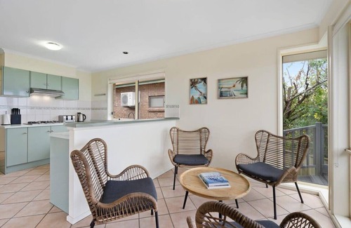Encounter Bay House | 48 Rumbelow St - Sea Views, Near Beach