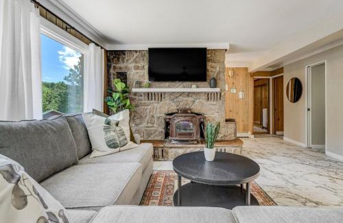 Cascade House | 4925 Pike Unit1