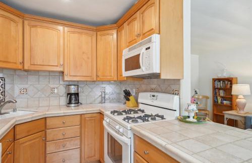 Carpinteria Apartment | 4950 Sandyland Road #127 condo