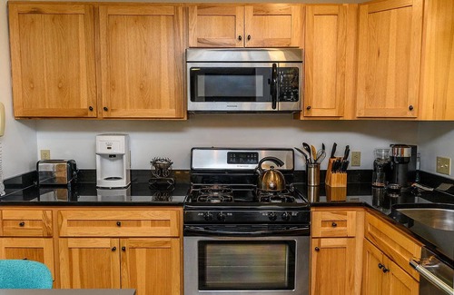 Carrabassett Valley Condo | 4B/2.5Ba Sugarloaf Snowbrook Condo - Ski In/Out end unit - Great Location!
