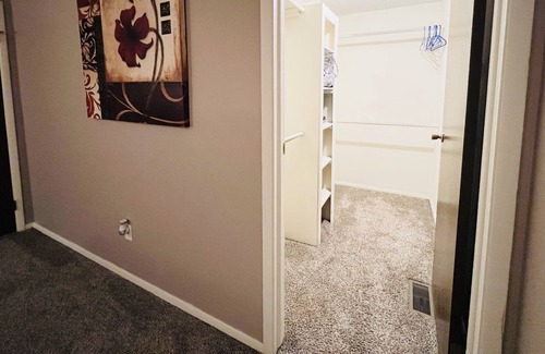 West Henrietta House | 4b2b house with new renovation 6mins drive to RIT