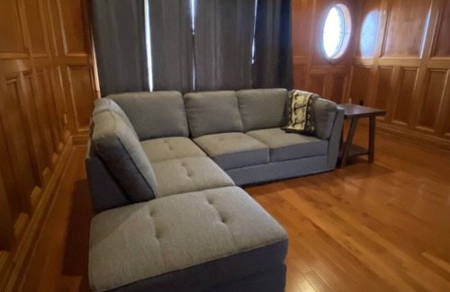 Saint John House | 4BD 2.5BA 3 level private house w/ private beach access.