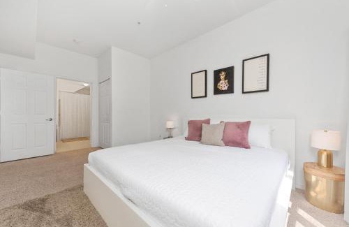 Kissimmee House | 4BD Cozy home only 4 miles from Disney World