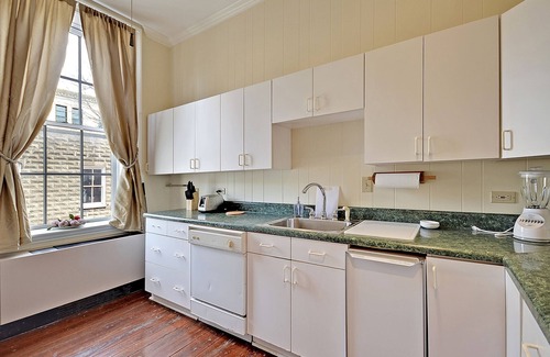 Charleston Historic District Condo | 4BD DOWNTOWN CHARLESTON