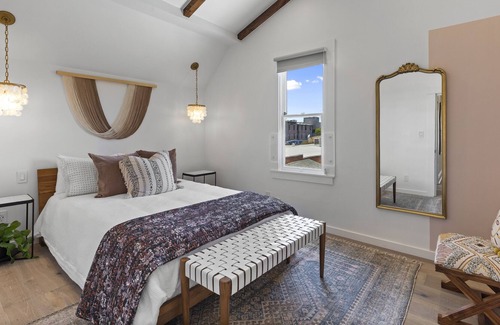 Little Italy House | 4BD Home in the Heart of Little Italy