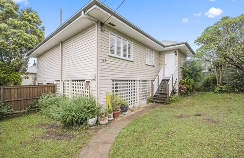 Holland Park West House | 4BDR 2BTH Home Holland Park