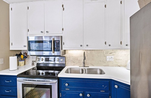 Roach House | 4Bdrm-RENTAL BOAT-Private Dock-Near The Cave & Cap't Rons-INSANE VIEW!