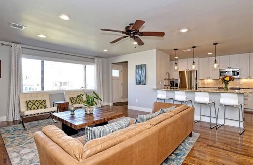 Johnson City House | 4BDRM W/Private Pool & Hot Tub - Walk to Town Square, Minutes to Wineries!