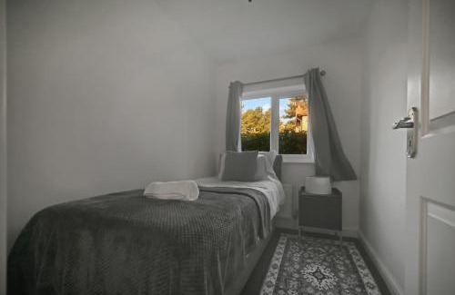 Walton House | 4Bed House MK