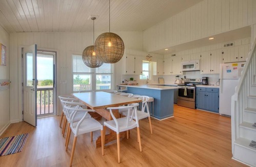Holden Beach House | 4BR/2BA Home - 2nd Row, Intracoastal & Ocean Views, Holden Beach, Sleeps 9