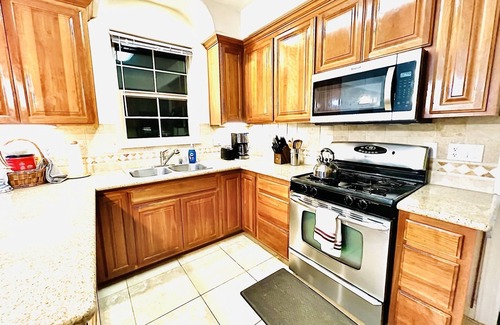 South Lake Tahoe House | 4BR/3BA house with mountain views