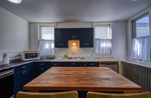 Leadville House | 4BR Charming Victorian - Steps to Downtown