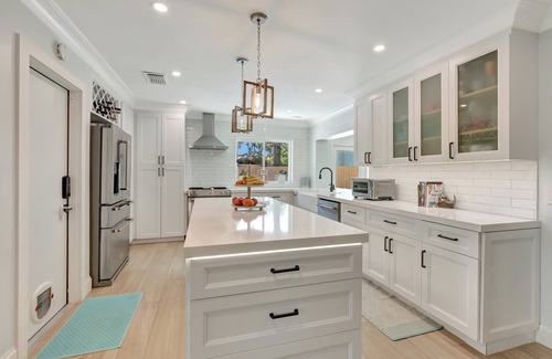 Delray Beach House | 4BR Coastal Luxury Oasis on the Golf Course with Pool and Putting Green!