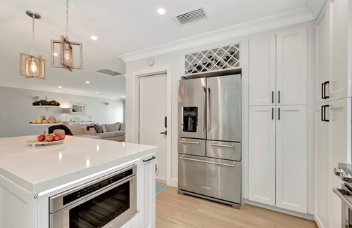 Delray Beach House | 4BR Coastal Luxury Oasis on the Golf Course with Pool and Putting Green!